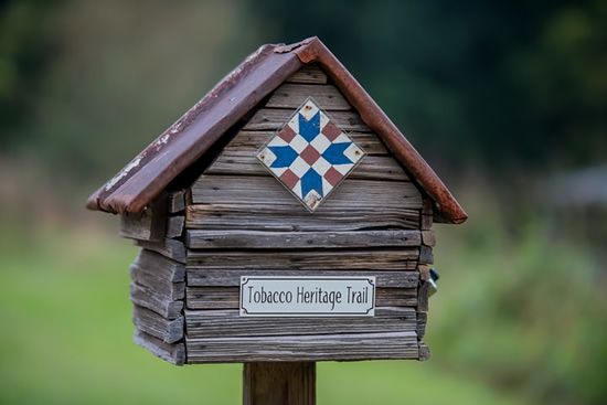 tobacco-heritage-trail-birdhouse
